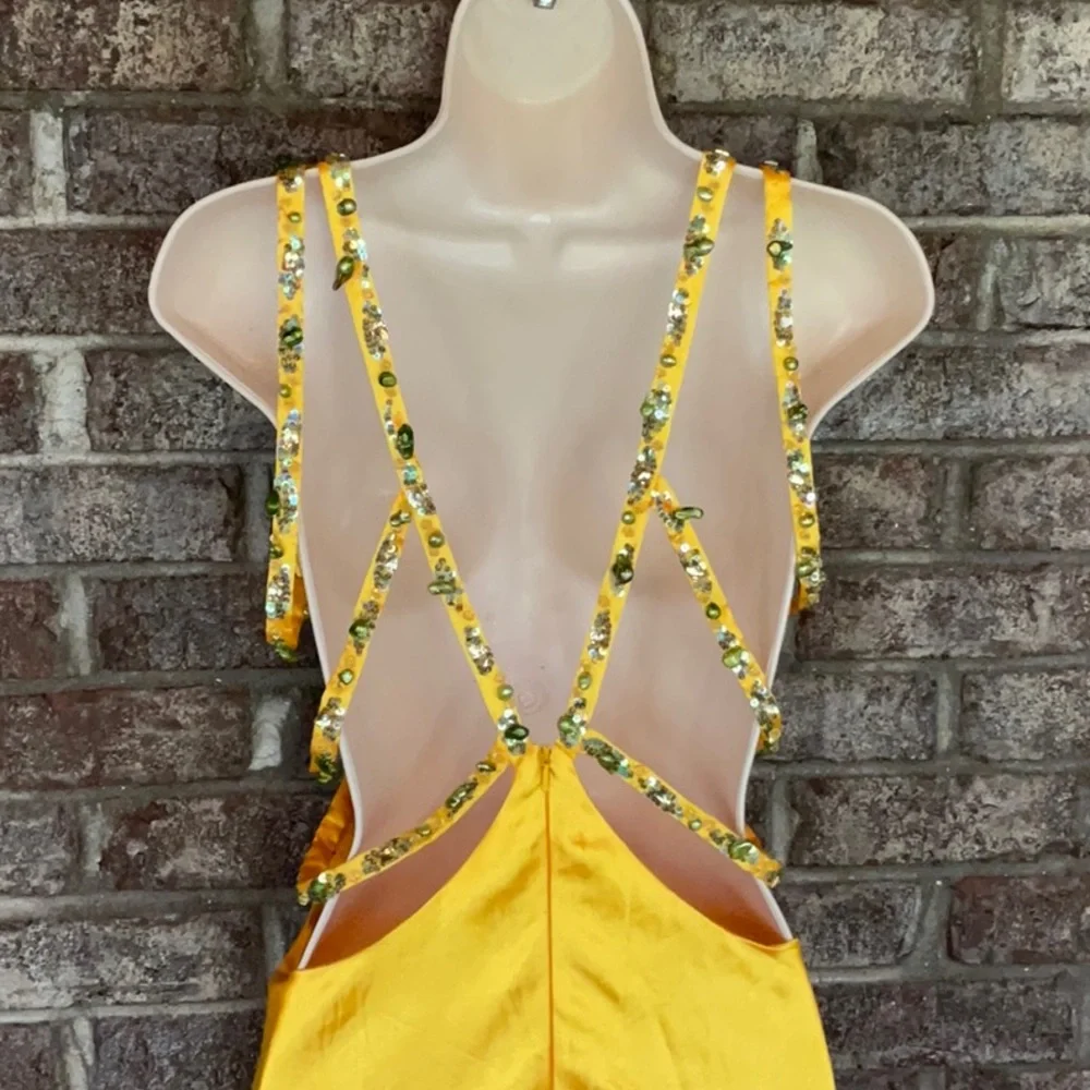 Milano formal dress 👗 - Picture 7 of 16